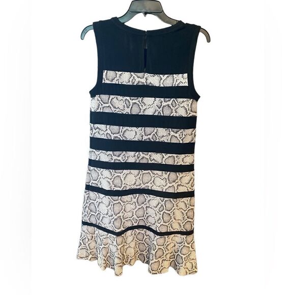 Michael Kors NWT Sz M Black Snake Print Stripe Fit & Flare with Kick Hem Dress - Picture 4 of 7